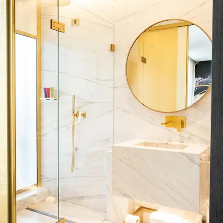 The First Musica - Preferred & فندق روما